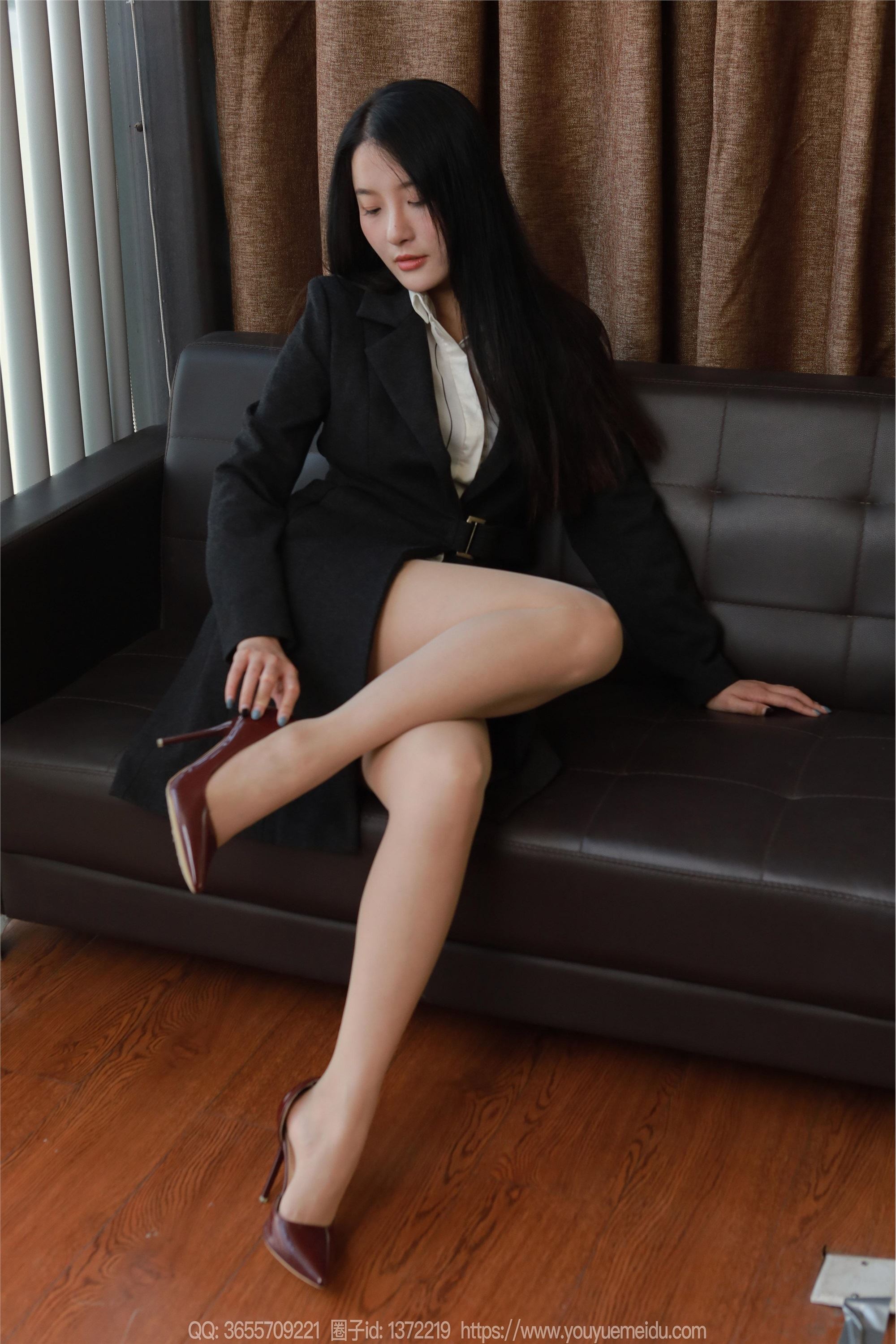 IESS异思趣向  2025.01.01 丝享家 1939 婉萍《蓝色指甲》